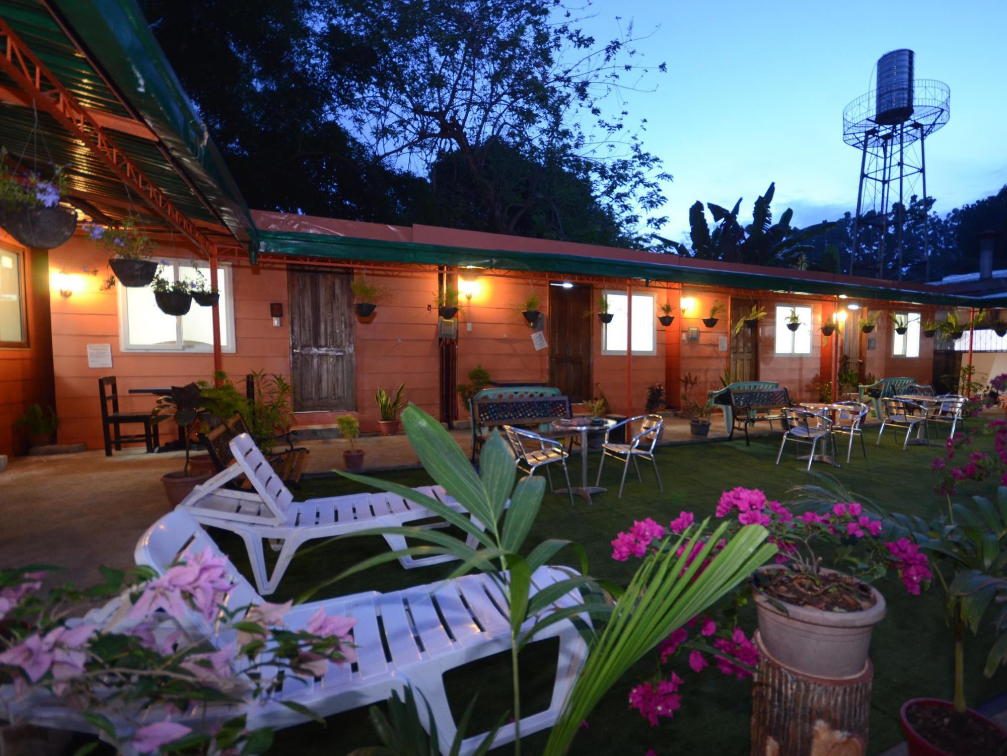 Airportside Inn Puerto Princesa Esterno foto
