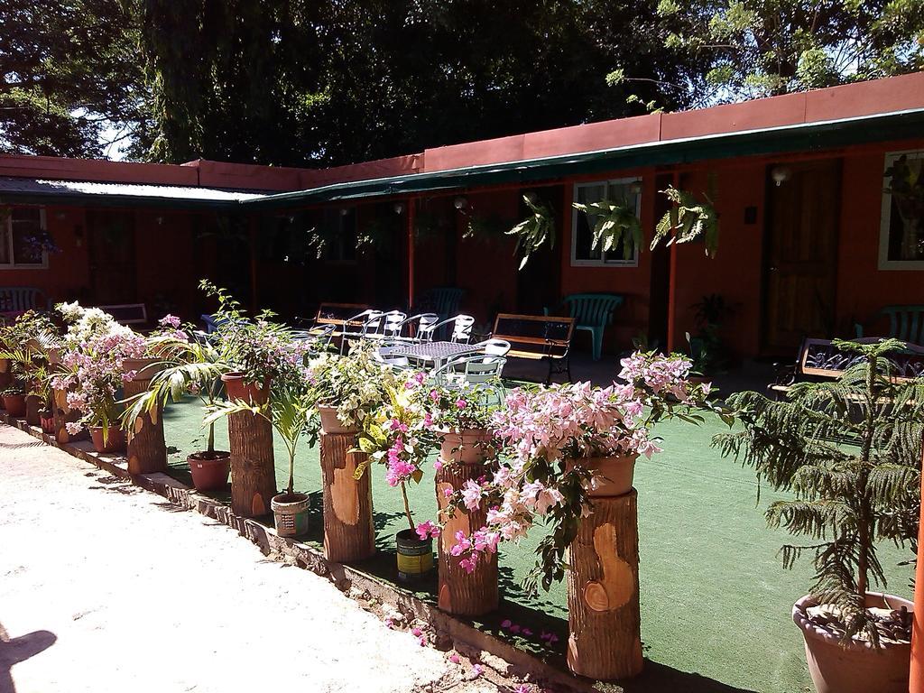 Airportside Inn Puerto Princesa Esterno foto
