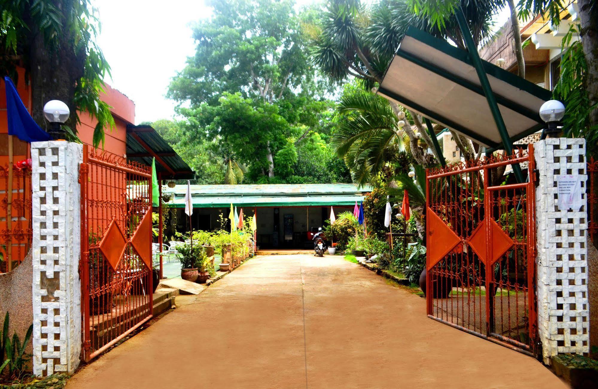 Airportside Inn Puerto Princesa Esterno foto